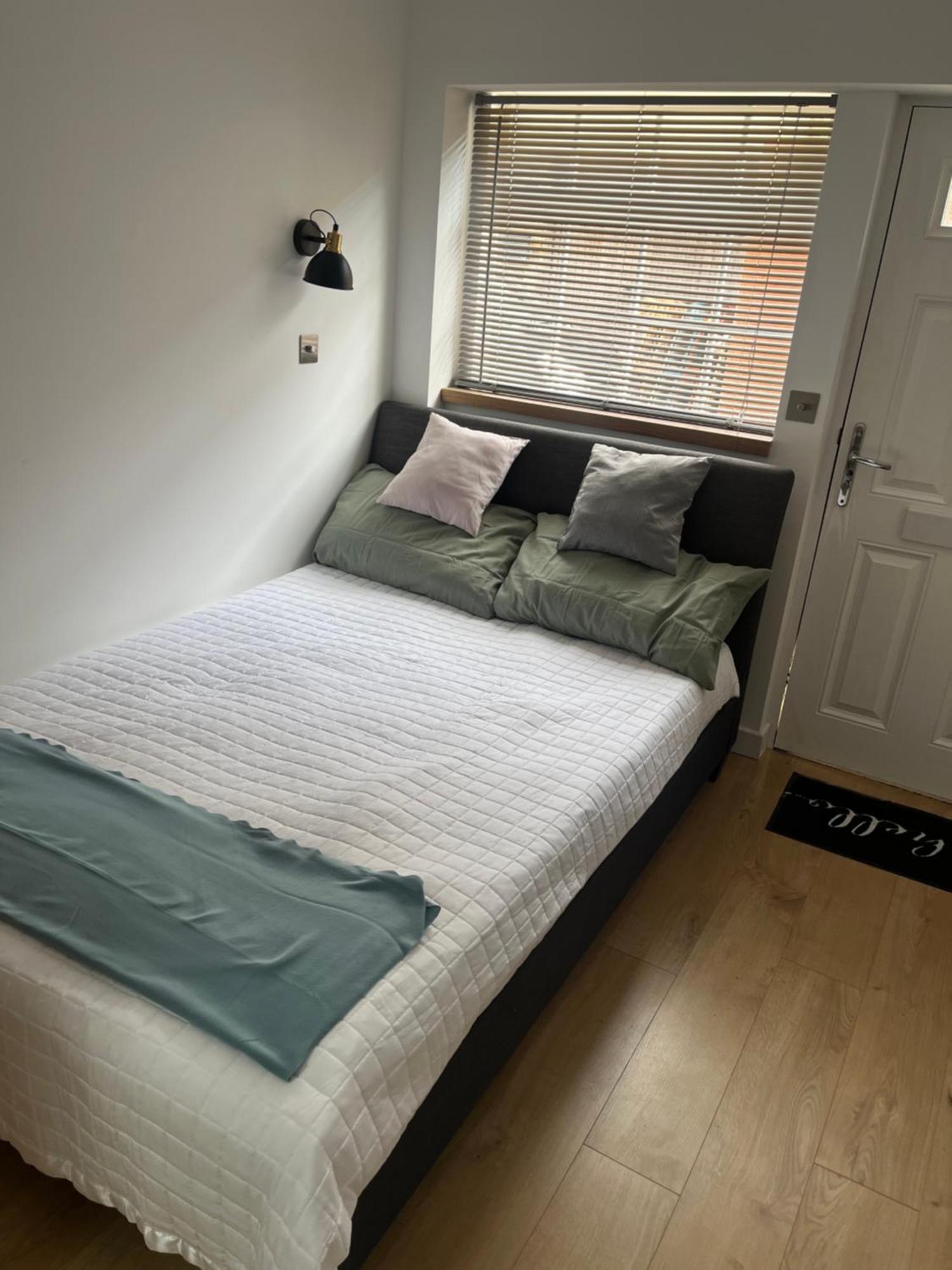 Teddington Little Gem Apartment London Exterior photo